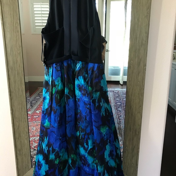 Cocktail Dresd - Picture 3 of 8